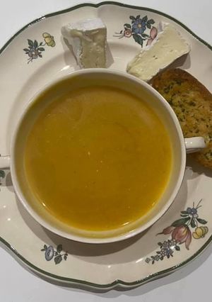 Une photo de Soupe potimarron et pommes de terre