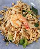 Massa Thai com Camarão