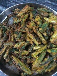 कुरकुरी भिंडी (kurkuri bhindi recipe in Hindi) रेसिपी मुख्य फोटो