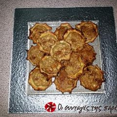 A picture of Lyhnarakia (sweet cheese pies) from Chania.