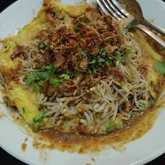 Tahu telor bumbu pecel রেসিপির প্রধান ছবি