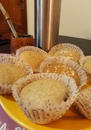 Una foto de Muffins veggies con avena y coco🤩
