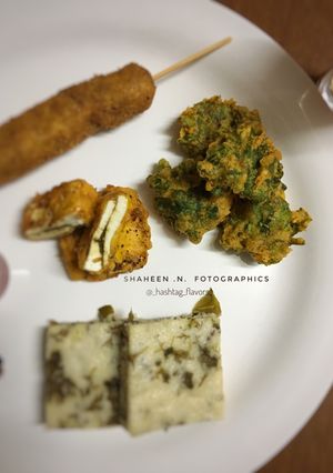 A picture of Palak fritters.