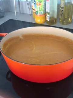 A picture of Vegan creamy parsnip soup (no potatoes).
