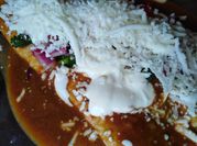 Una foto de salsa picante de chipotle