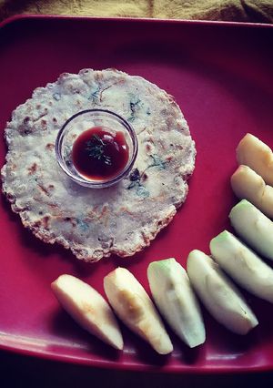 হেলদি আ্যন্ড টেষ্টি সুজি চিলা (sooji chilla recipe in Bengali) রেসিপির প্রধান ছবি