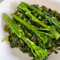 A picture of Spring Greens with Garlic.