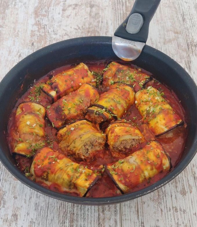 Une photo de Rouleaux d’aubergine au bœuf /riz