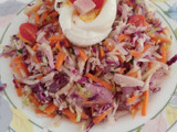 Ensalada de col con salsa césar