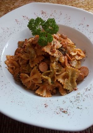 Foto principal de Farfalle con tomate