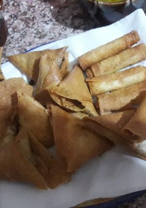 صورة لوصفة سمبوسك اللحمة والجبنة البيضا 😋😏