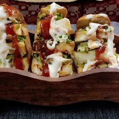 A picture of Khatta meetha spicy bun.