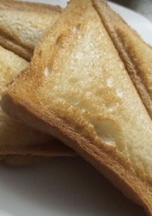 A picture of Chocolate spread sandwich 🥪.