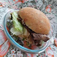 Puccia con rape e carne(kcal 621 a panino)-レシピのメイン写真