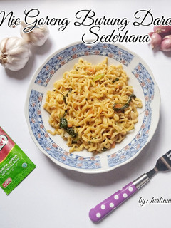 Foto resep Mie Goreng Burung Dara Sederhana