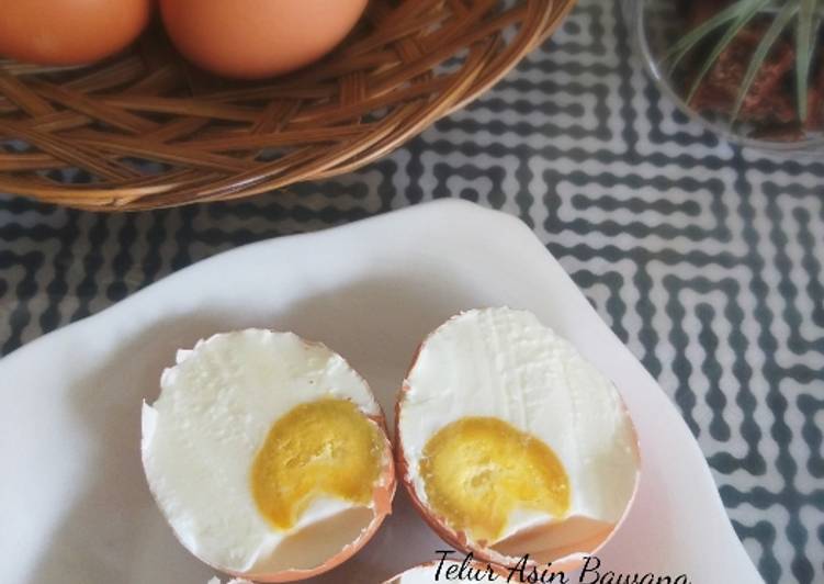 Langkah Mudah untuk  Telur Asin Bawang Pedas yang bikin betah