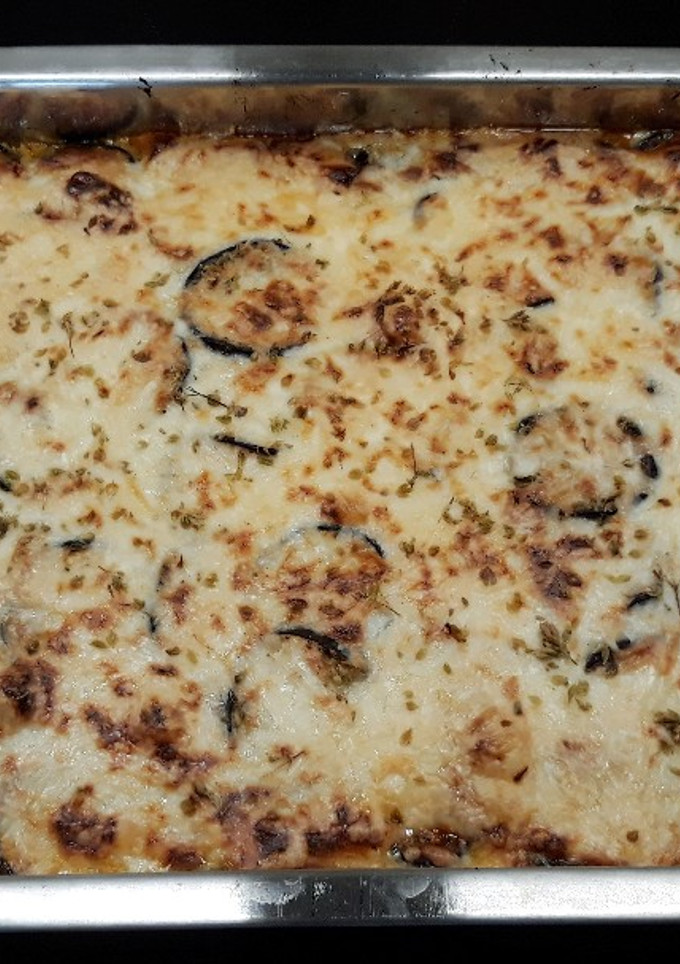 Una foto de Moussaka de calabacín y berenjena