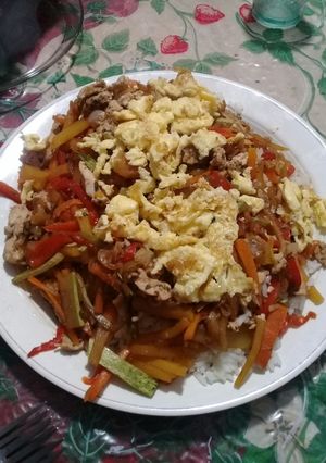 Una foto de Arroz chino a mi modo