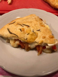 Una foto de Focaccia rellena a mi manera