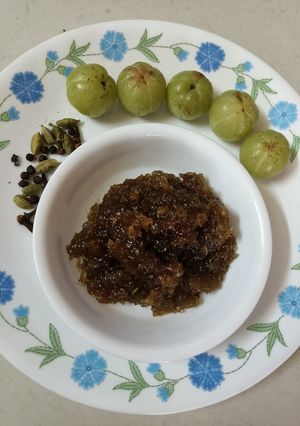 ચ્યવનપ્રાશ(Chyavanprash recipe in Gujarati) રેસીપી મુખ્ય ફોટો