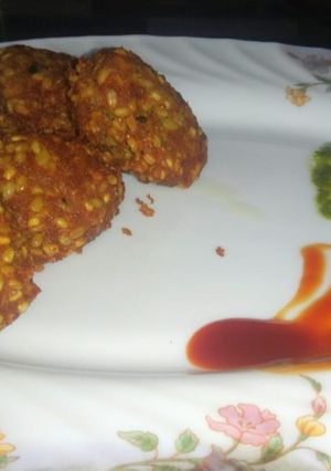 आलू मूंग दाल कटलेट रेसिपी मुख्य फोटो