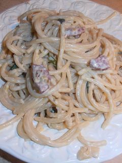Φωτογραφία της συνταγής Spaghetti με mascarpone, πράσο και λουκάνικο