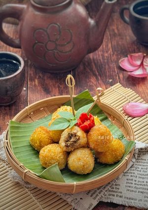 Foto resep Bola Lemper Goreng isi Ayam Rendang