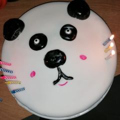 A picture of Arabella's B-day Cake.