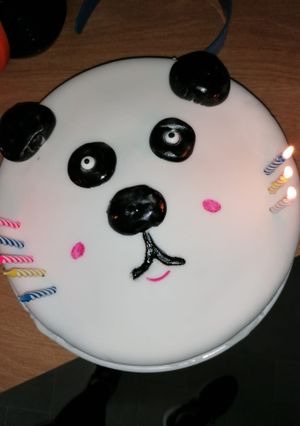 A picture of Arabella's B-day Cake.