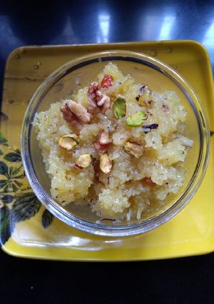 A picture of Narali bhat/coconut rice.