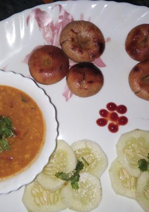 दाल बाटी(daal batti recipe in hindi) रेसिपी मुख्य फोटो