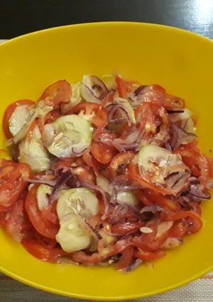A picture of Kachumbari #4weekschallenge #5ingredientsrecipe contest.