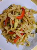 Tallarines estilo wok