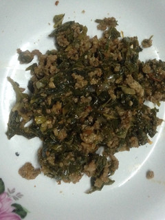 A picture of "Mboga" with some mince meat.