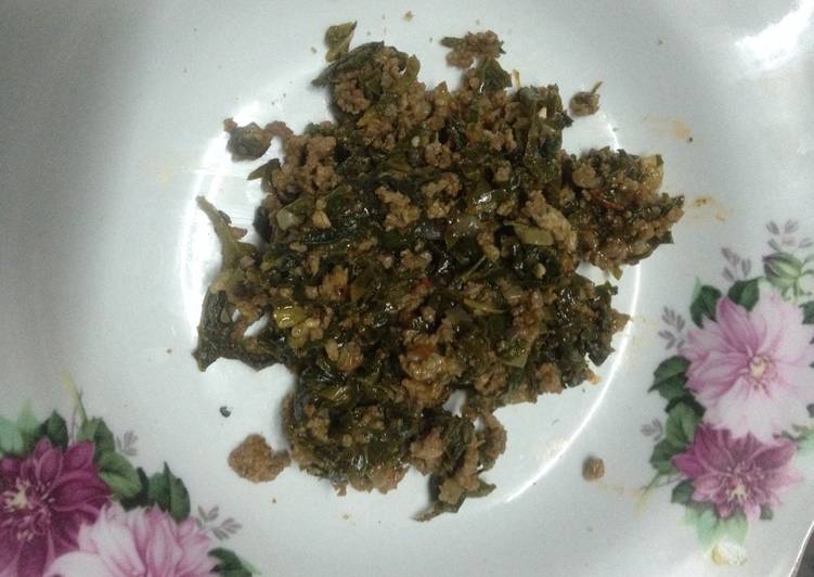 Simple Way to Prepare Favorite &#34;Mboga&#34; with some mince meat