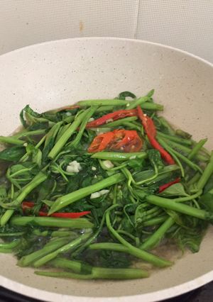 Foto resep Kangkung pedas cah bawang putih