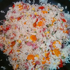 A picture of Chinese fried rice.