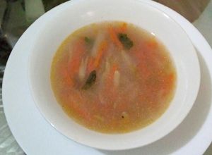 Una foto de Sopa de verduras aromática