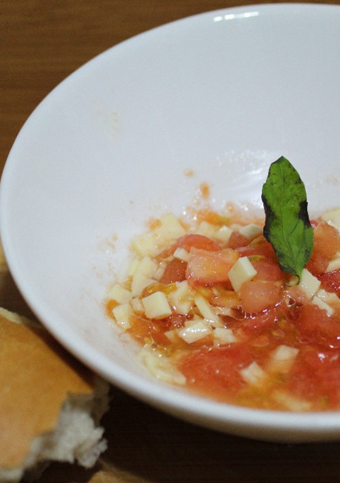 Una foto de Causeo de tomate y queso 🇨🇱🍅🧀