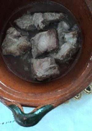 Una foto de Costillas de cerdo en su jugo a lo ranchero Mexicano las correa