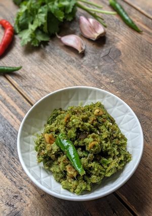 A picture of Ridge gourd/luffa/shirali Thecha.