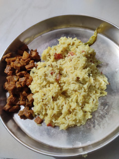 பருப்பு கலவை சாதம், உருளைக்கிழங்கு வருவல் செய்முறை முக்கிய புகைப்படம்