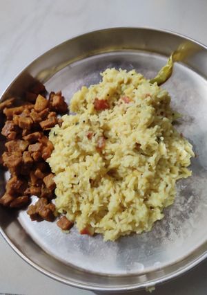 பருப்பு கலவை சாதம், உருளைக்கிழங்கு வருவல் செய்முறை முக்கிய புகைப்படம்