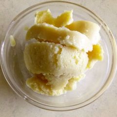 A picture of Custard vanilla ice cream.