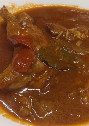 Görög hagymás nyúlragu - Kouneli stifado recept fotója