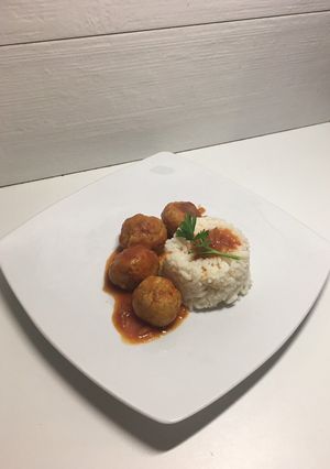 Φωτογραφία της συνταγής Κεφτεδάκια κοτόπουλο φούρνου με σάλτσα και ρύζι ατμού !