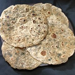 A picture of Curry leaves Chapati.