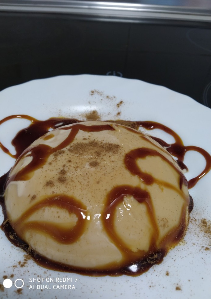 Una foto de Panacotta de dulce de leche con canela