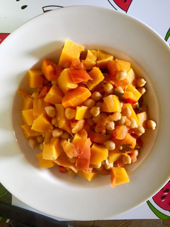Una foto de Guiso de garbanzos vegano/ vegetariano 🧡🍲