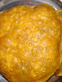 A picture of Masala poori.
